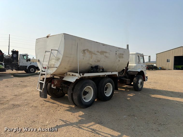 image for item FK4554 1971 International CO F1950 A tank truck
