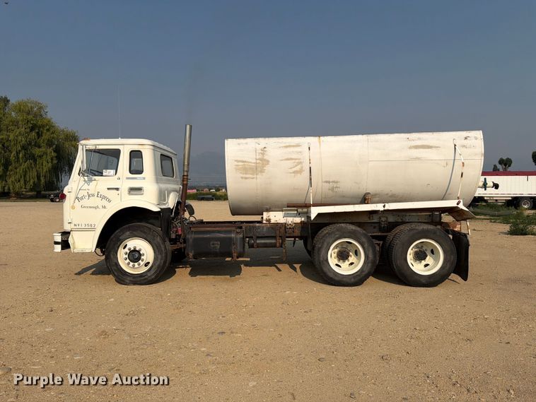 image for item FK4554 1971 International CO F1950 A tank truck