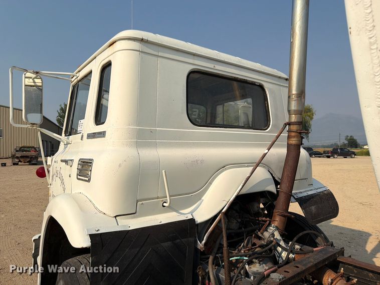 image for item FK4554 1971 International CO F1950 A tank truck