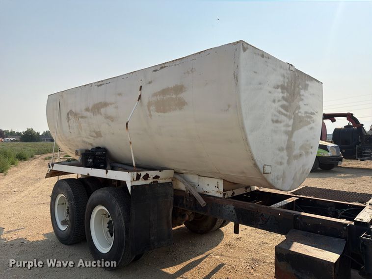 image for item FK4554 1971 International CO F1950 A tank truck