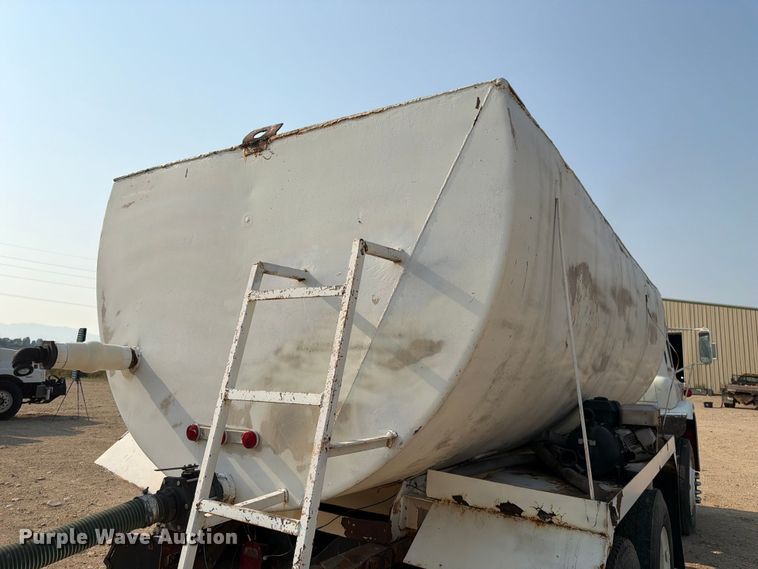 image for item FK4554 1971 International CO F1950 A tank truck