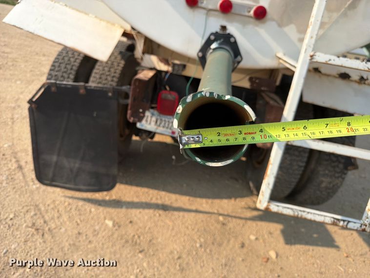image for item FK4554 1971 International CO F1950 A tank truck