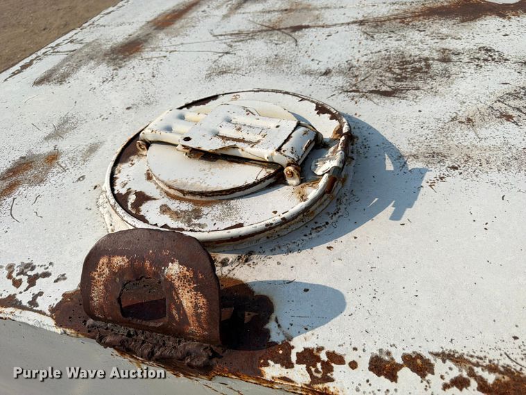 image for item FK4554 1971 International CO F1950 A tank truck