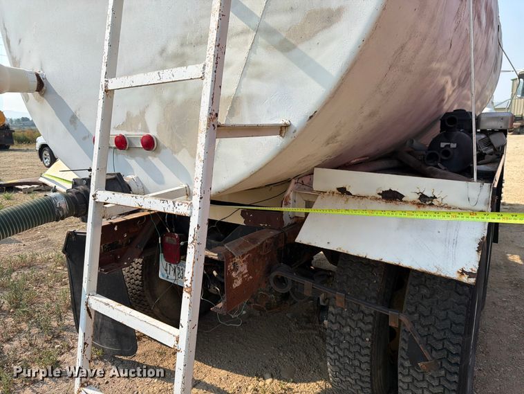 image for item FK4554 1971 International CO F1950 A tank truck