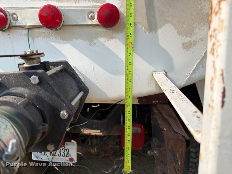 image for item FK4554 1971 International CO F1950 A tank truck