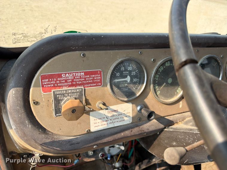 image for item FK4554 1971 International CO F1950 A tank truck