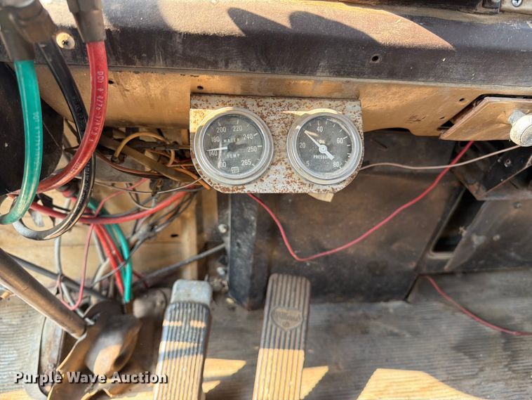 image for item FK4554 1971 International CO F1950 A tank truck