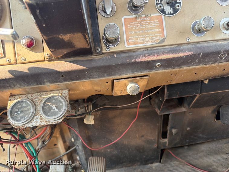 image for item FK4554 1971 International CO F1950 A tank truck