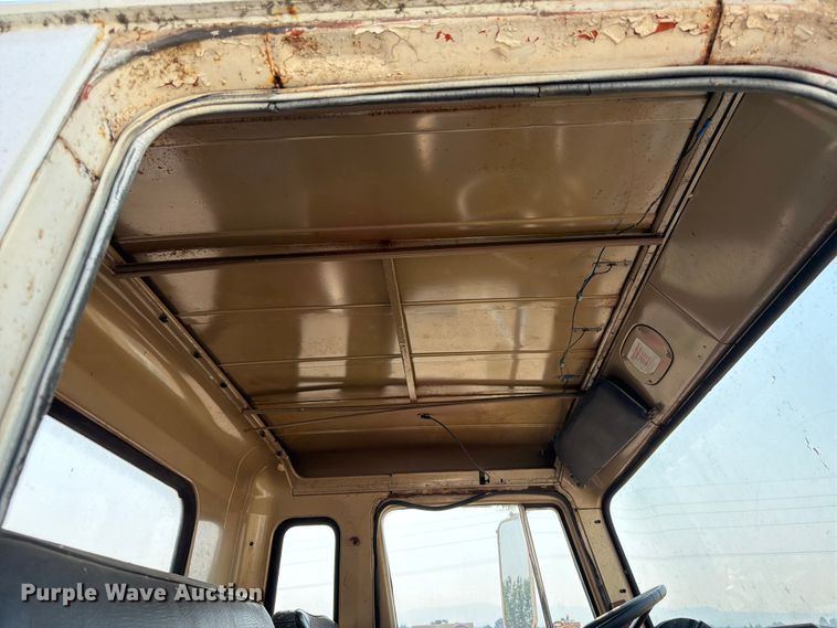 image for item FK4554 1971 International CO F1950 A tank truck