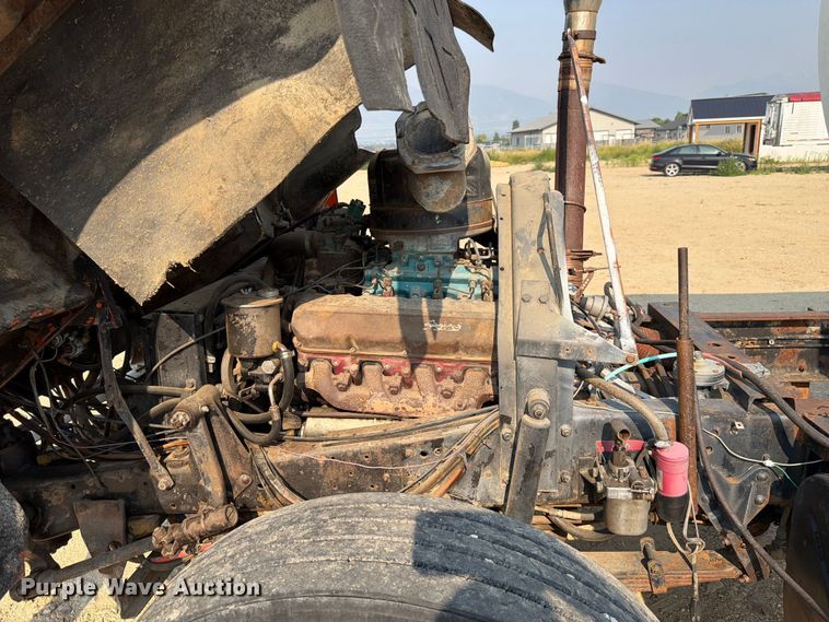 image for item FK4554 1971 International CO F1950 A tank truck