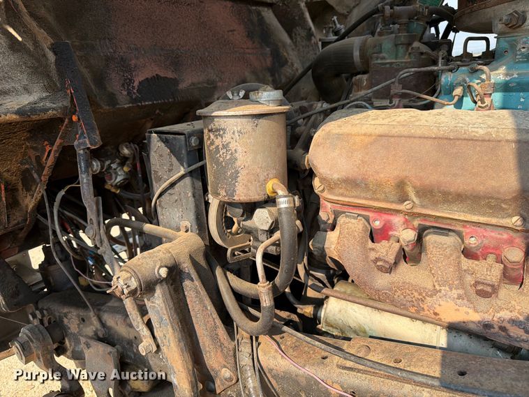 image for item FK4554 1971 International CO F1950 A tank truck