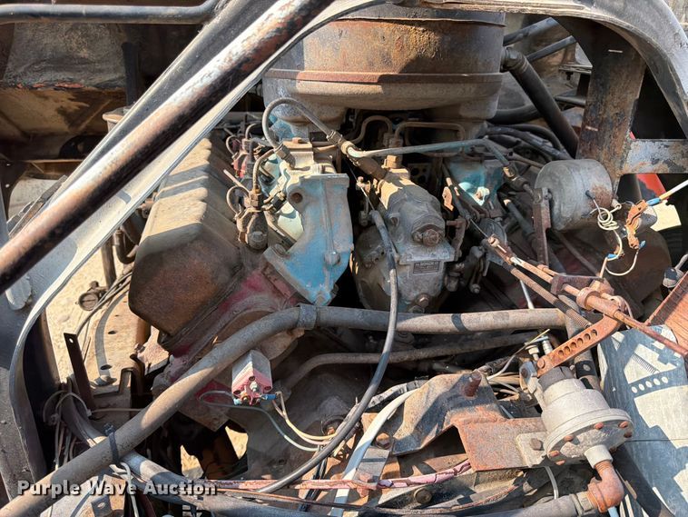image for item FK4554 1971 International CO F1950 A tank truck