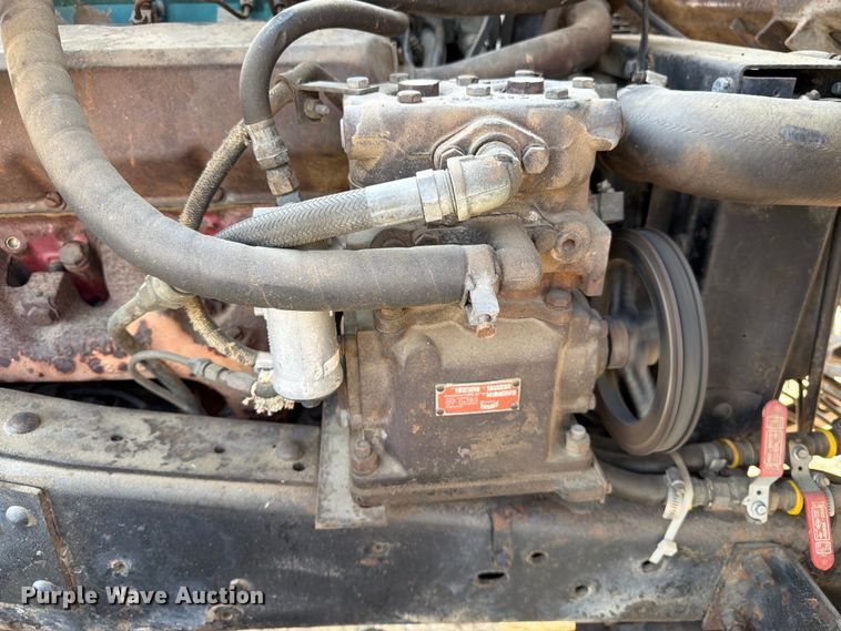 image for item FK4554 1971 International CO F1950 A tank truck