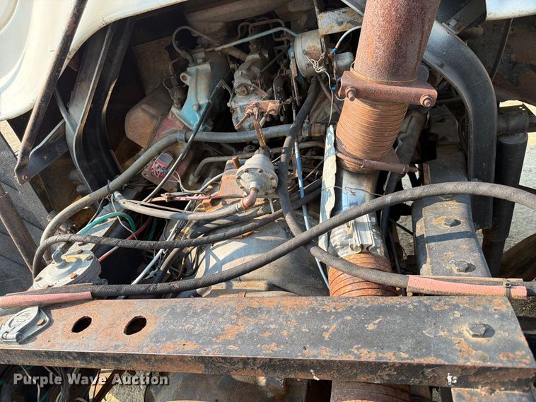 image for item FK4554 1971 International CO F1950 A tank truck