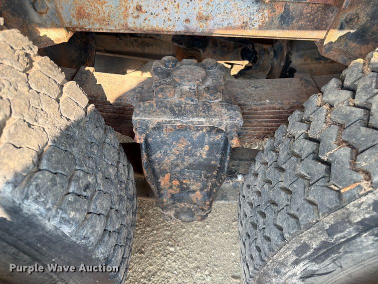 image for item FK4554 1971 International CO F1950 A tank truck