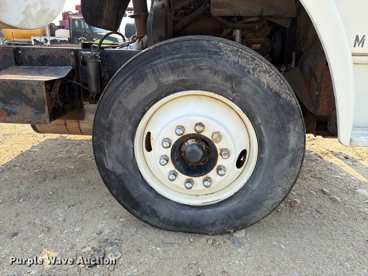 image for item FK4554 1971 International CO F1950 A tank truck
