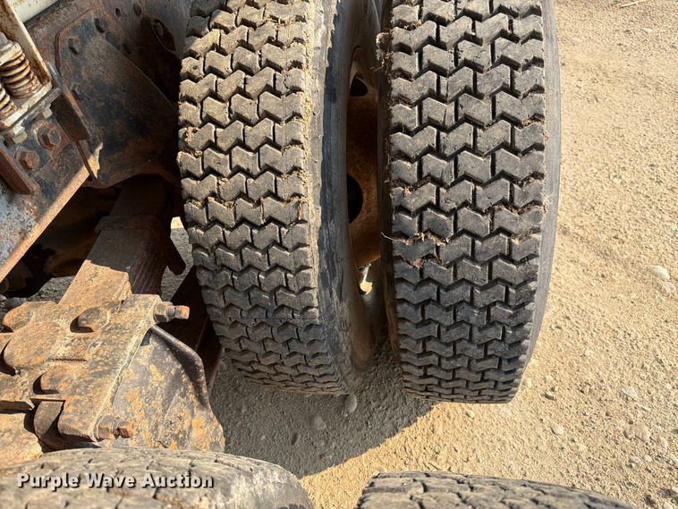 image for item FK4554 1971 International CO F1950 A tank truck