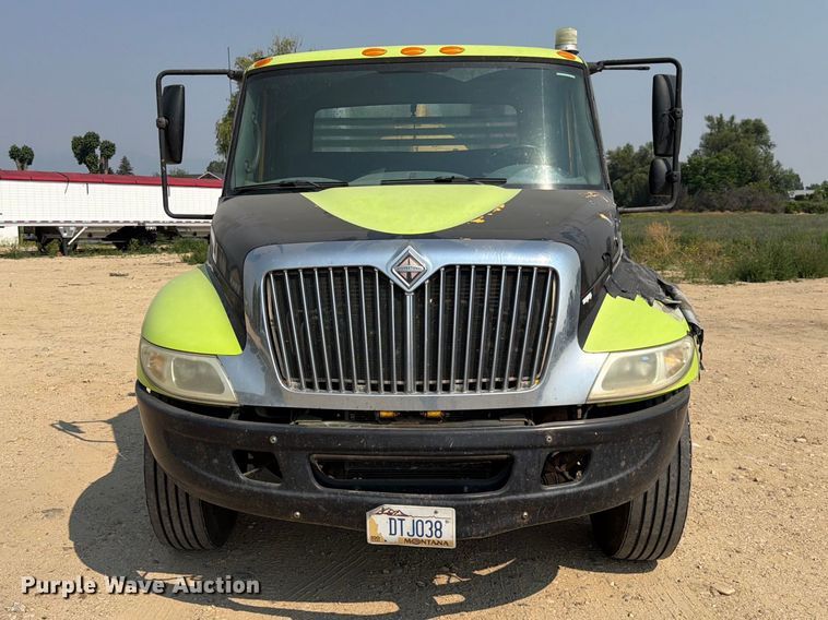 image for item FK4555 2007 International 4300 vacuum truck