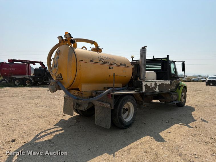 image for item FK4555 2007 International 4300 vacuum truck