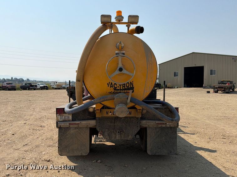 image for item FK4555 2007 International 4300 vacuum truck