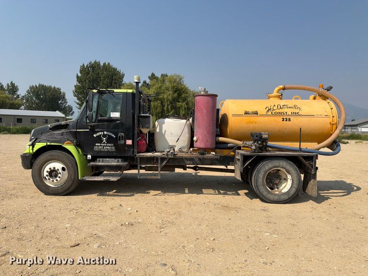 image for item FK4555 2007 International 4300 vacuum truck