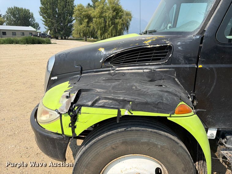 image for item FK4555 2007 International 4300 vacuum truck