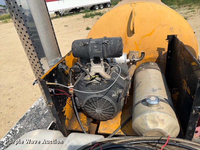 image for item FK4555 2007 International 4300 vacuum truck