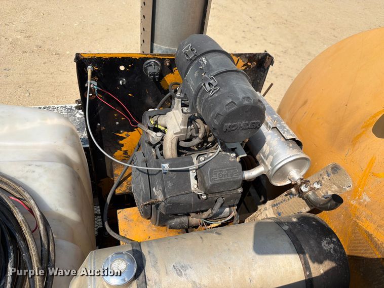 image for item FK4555 2007 International 4300 vacuum truck