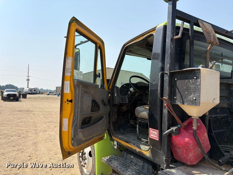 image for item FK4555 2007 International 4300 vacuum truck