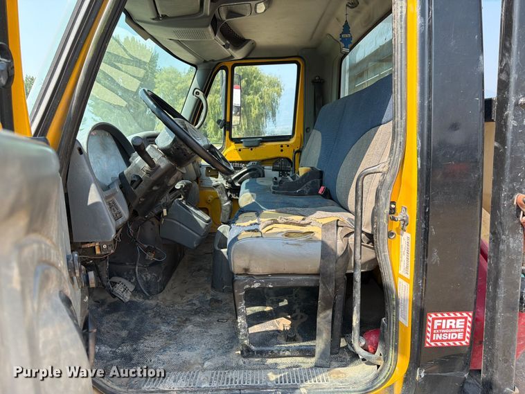 image for item FK4555 2007 International 4300 vacuum truck