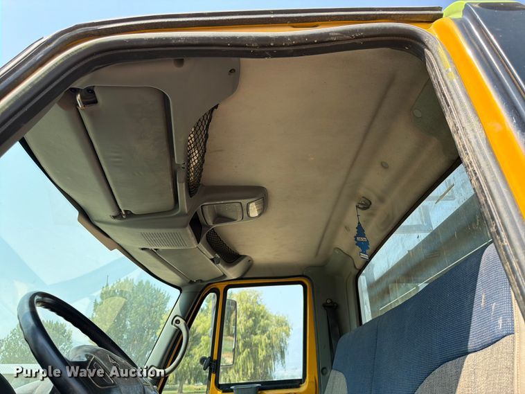 image for item FK4555 2007 International 4300 vacuum truck