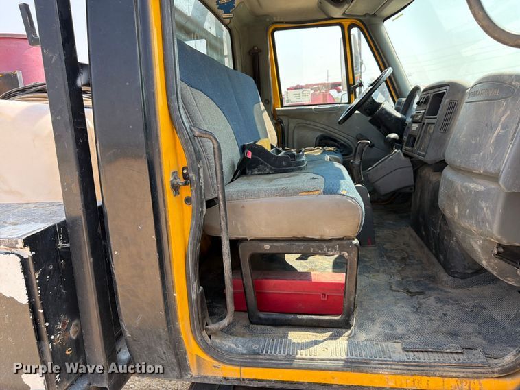 image for item FK4555 2007 International 4300 vacuum truck