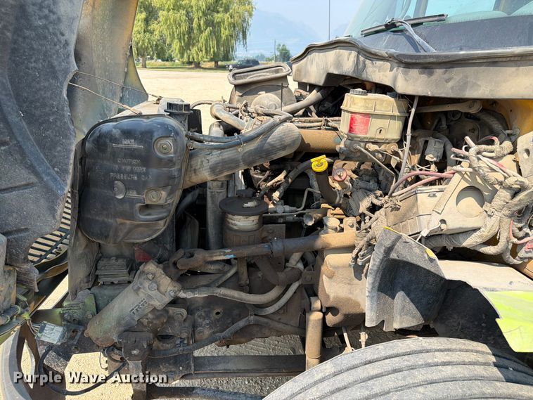 image for item FK4555 2007 International 4300 vacuum truck