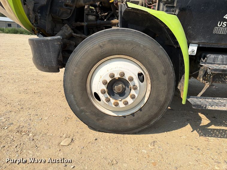 image for item FK4555 2007 International 4300 vacuum truck