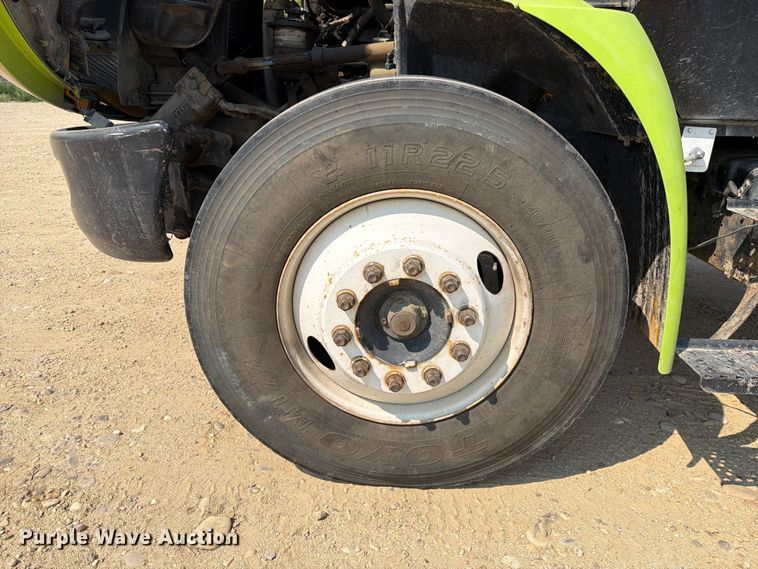 image for item FK4555 2007 International 4300 vacuum truck