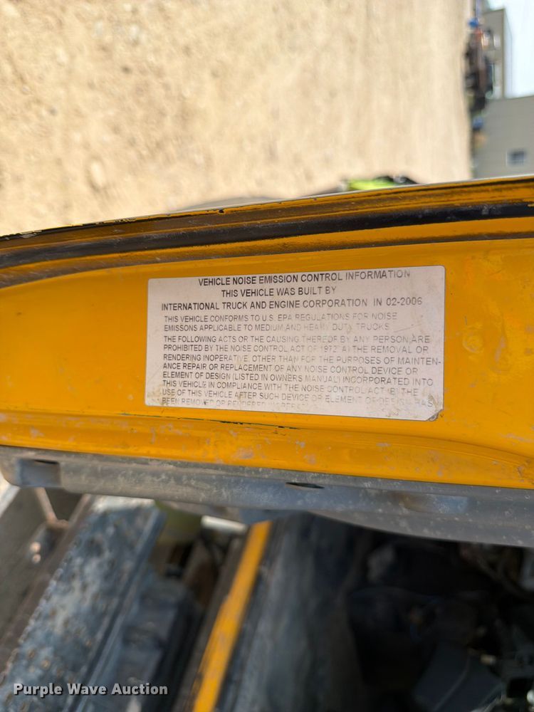 image for item FK4555 2007 International 4300 vacuum truck