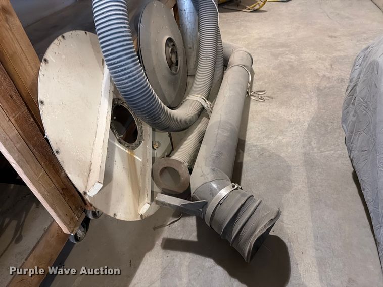 image for item FK4556 1999 Volvo WG vacuum truck