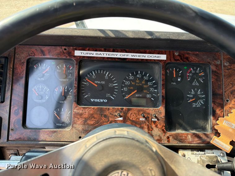 image for item FK4556 1999 Volvo WG vacuum truck