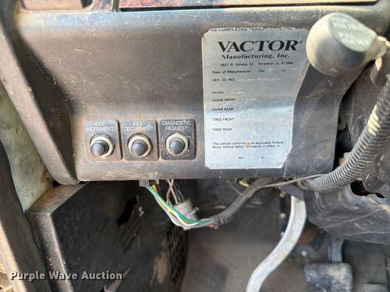 image for item FK4556 1999 Volvo WG vacuum truck