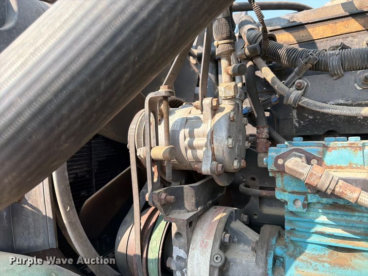 image for item FK4556 1999 Volvo WG vacuum truck