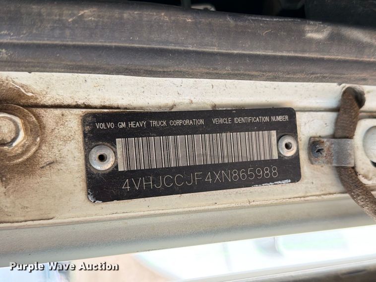image for item FK4556 1999 Volvo WG vacuum truck
