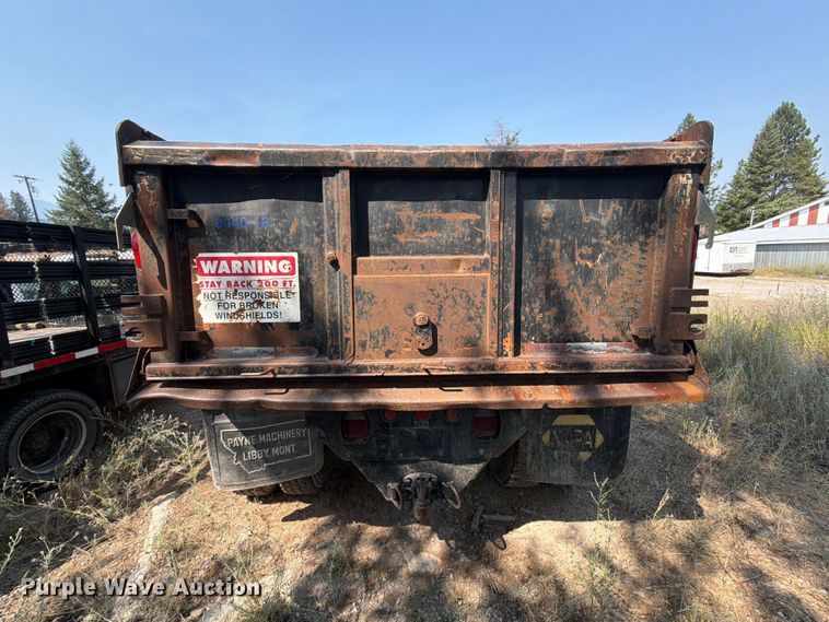 image for item FK4557 2000 Ford F750 Super Duty dump truck