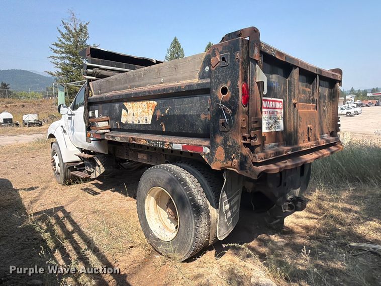 image for item FK4557 2000 Ford F750 Super Duty dump truck