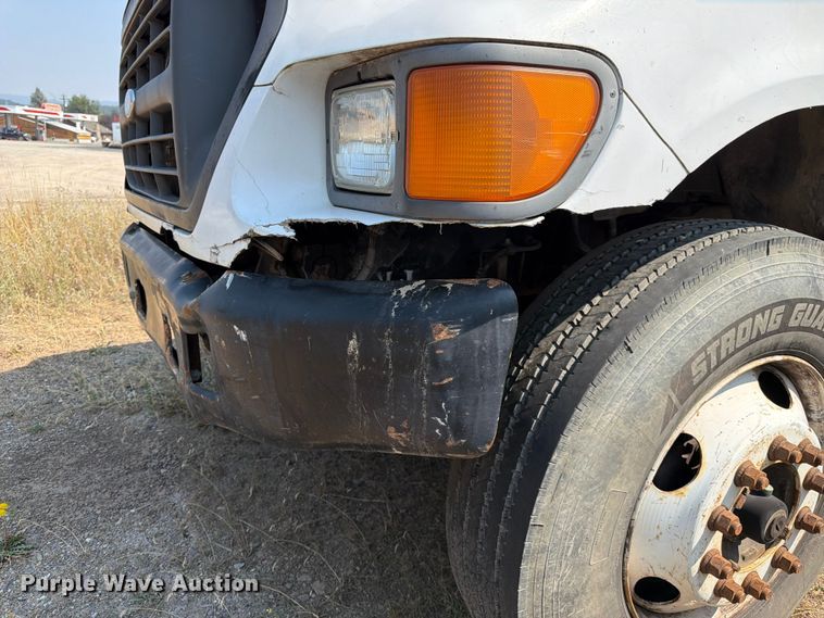 image for item FK4557 2000 Ford F750 Super Duty dump truck