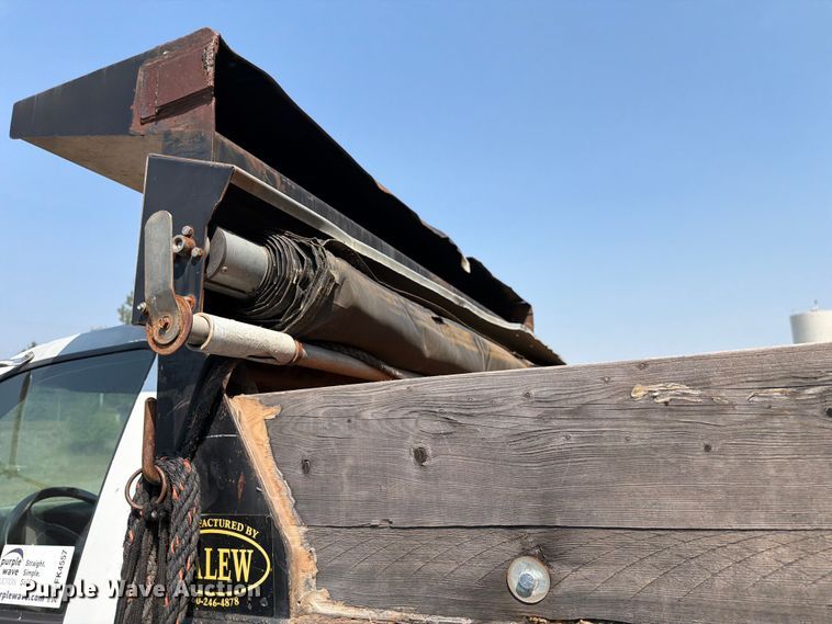 image for item FK4557 2000 Ford F750 Super Duty dump truck