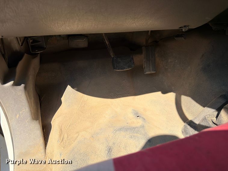 image for item FK4557 2000 Ford F750 Super Duty dump truck