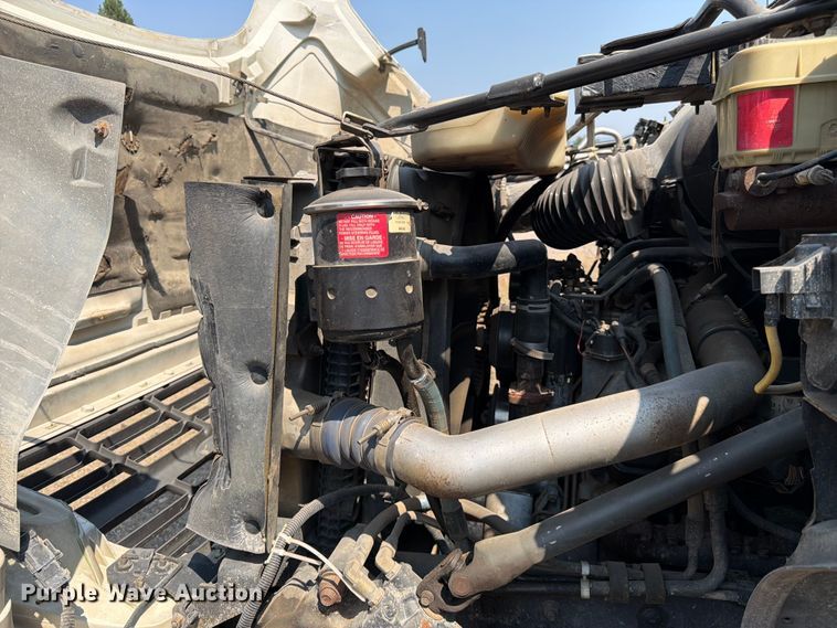 image for item FK4557 2000 Ford F750 Super Duty dump truck