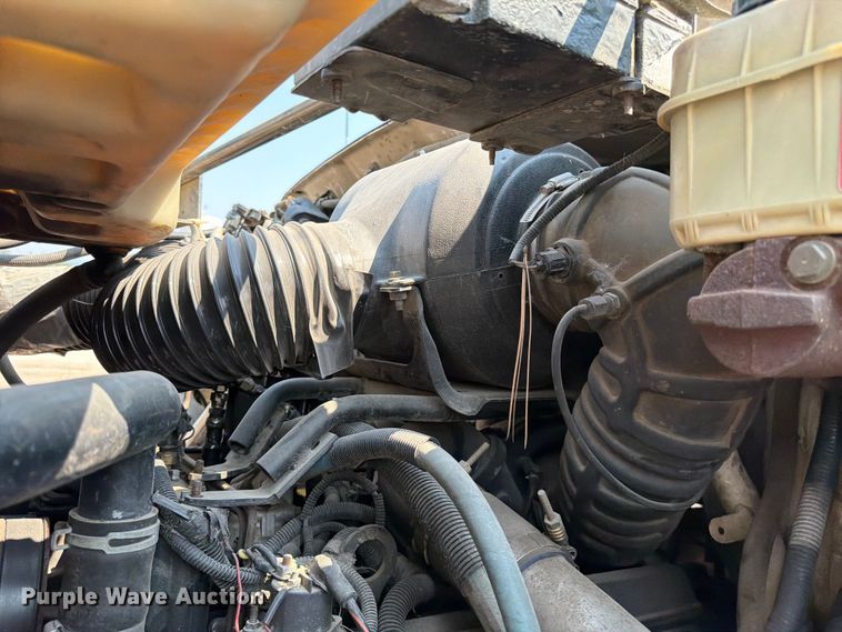 image for item FK4557 2000 Ford F750 Super Duty dump truck