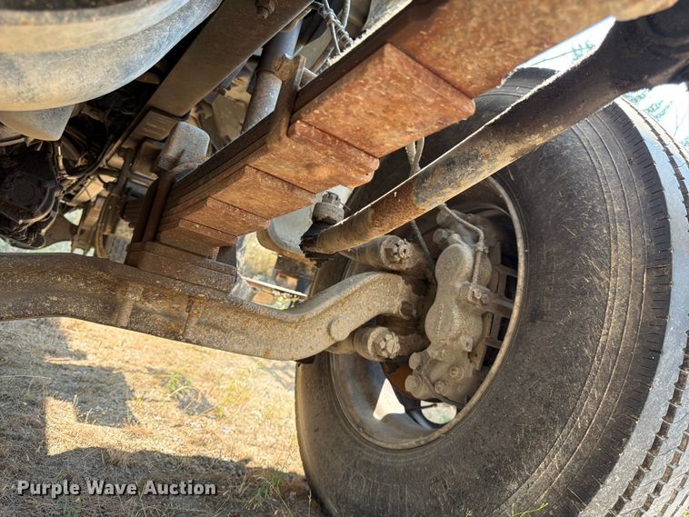 image for item FK4557 2000 Ford F750 Super Duty dump truck