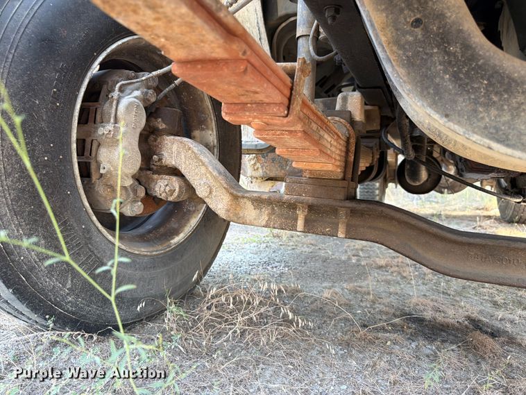 image for item FK4557 2000 Ford F750 Super Duty dump truck